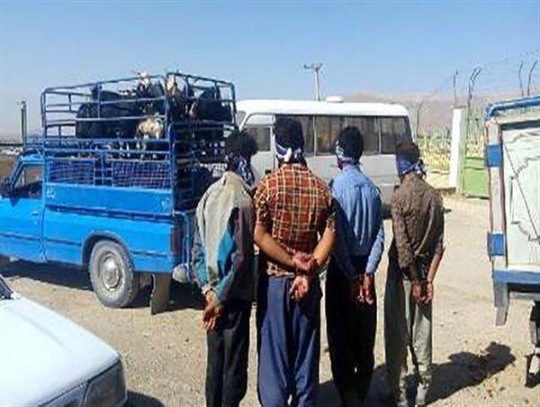 دستگیری باند سارقان مسلح احشام در استان مرکزی دستگیری باند سارقان مسلح احشام در استان مرکزی