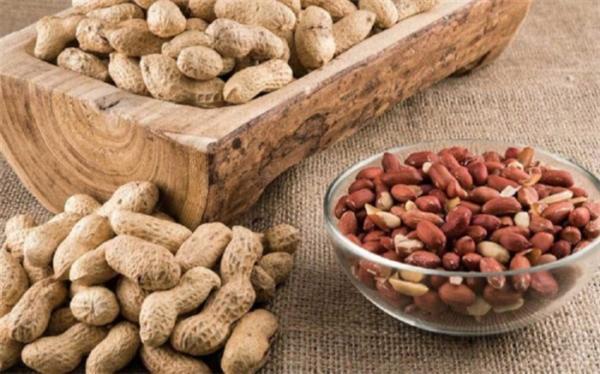 درباره فواید بادام زمینی چه می دانید درباره فواید بادام زمینی چه می دانید