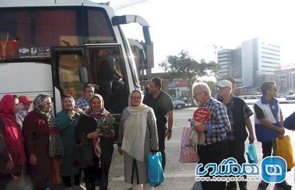 تور گردشگری ویژه سالمندان در استان مرکزی برگزار شد تور گردشگری ویژه سالمندان در استان مرکزی برگزار گردید