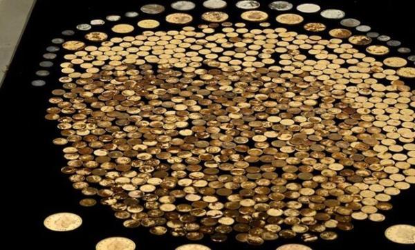 کشف غافلگیرکننده سکه های طلا در یک مزرعه